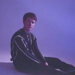Alec Benjaminの最新MV「Oh My God」公開!今、この瞬間の価値を問いかける名作。
