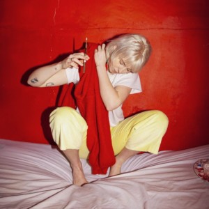 ブリストルのシンガーソングライターFenne Lily、最新AL「BREACH」をリリース！