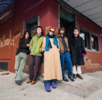 LAUNDRY DAY、最新アルバム『We Switched Bodies』を2月11日にリリース!